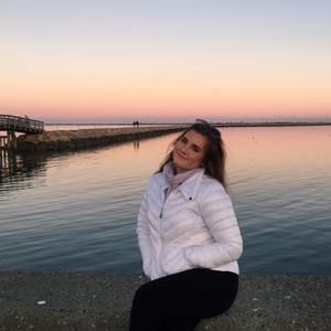 Meet your Posher, Ashleigh